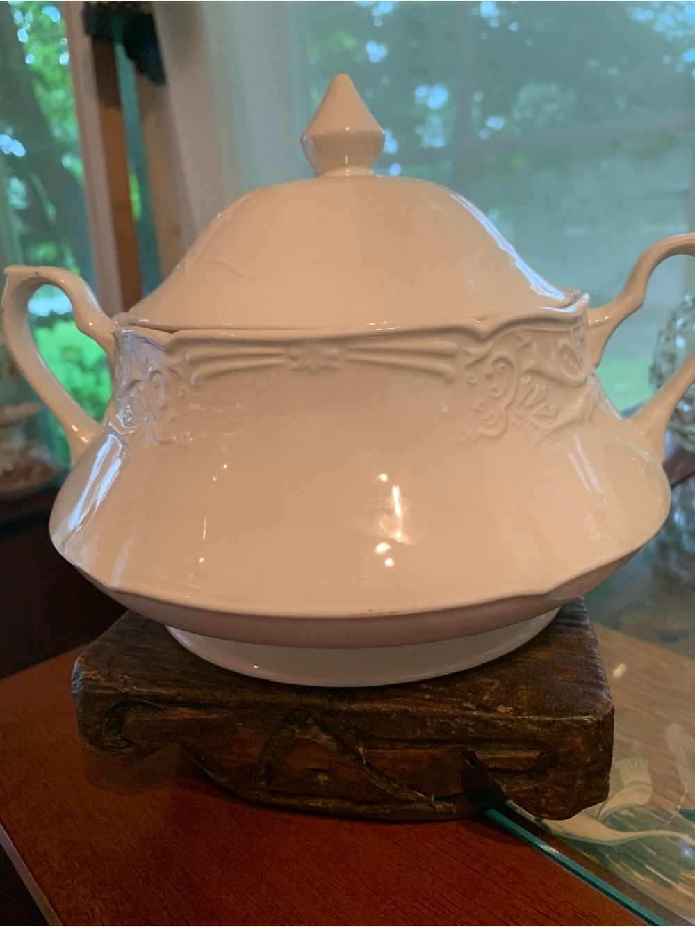 Vtg Johnson Brothers Richmond White Round Covered Vegetable Tureen